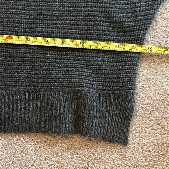 Design History Charcoal Cropped Wide Arm Sweater - Picture 6 of 6